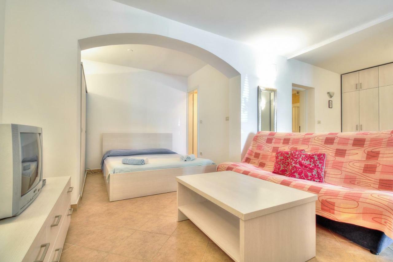 Apartment Katarina Crveni Vrh Exterior foto